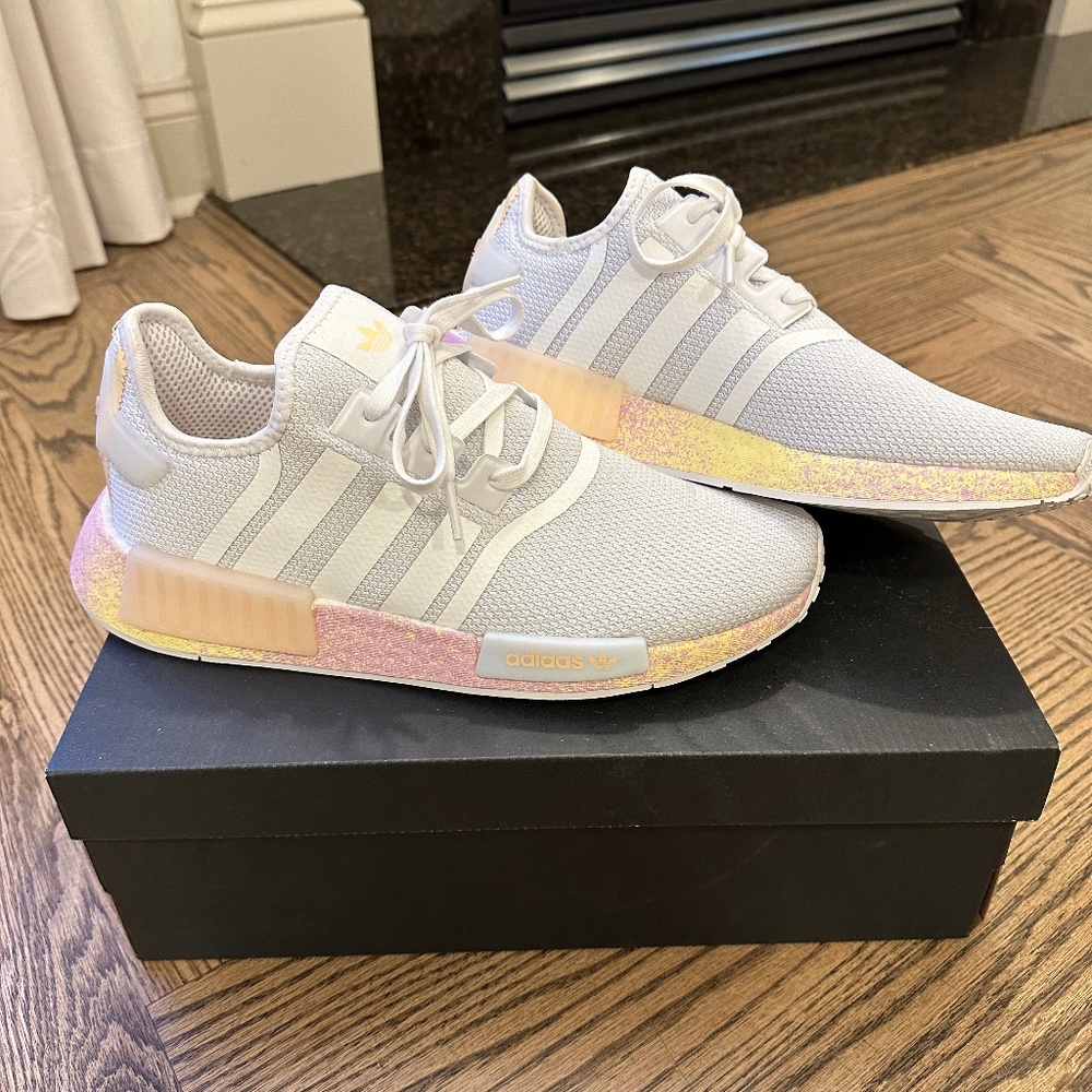 Adidas NMD R1 Women’s Shoes